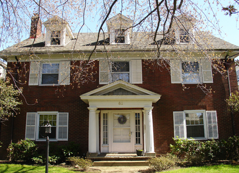 611W 6th Davis House